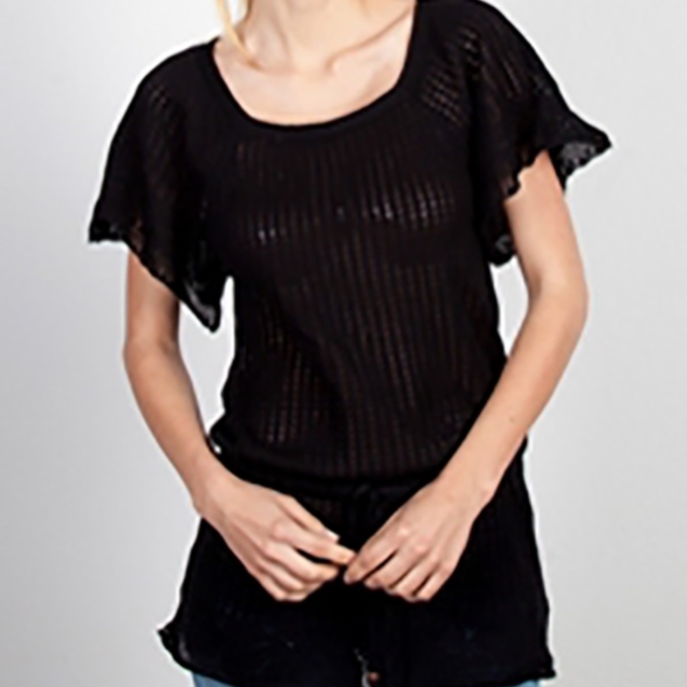 BLACK KNIT TOP